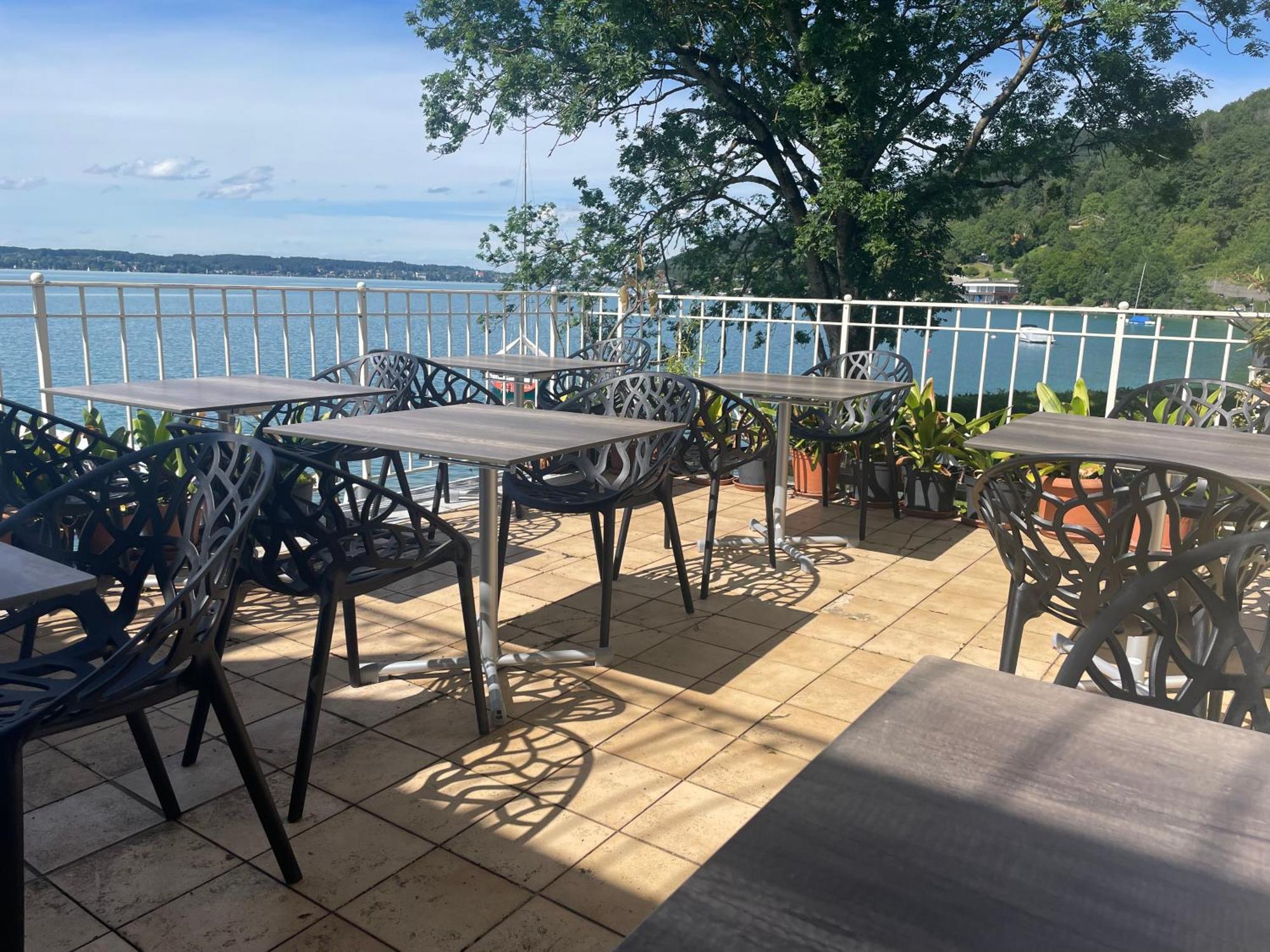 Gasthof Mit Seeterasse & Appartements Zur Landeroith Weyregg am Attersee Dış mekan fotoğraf