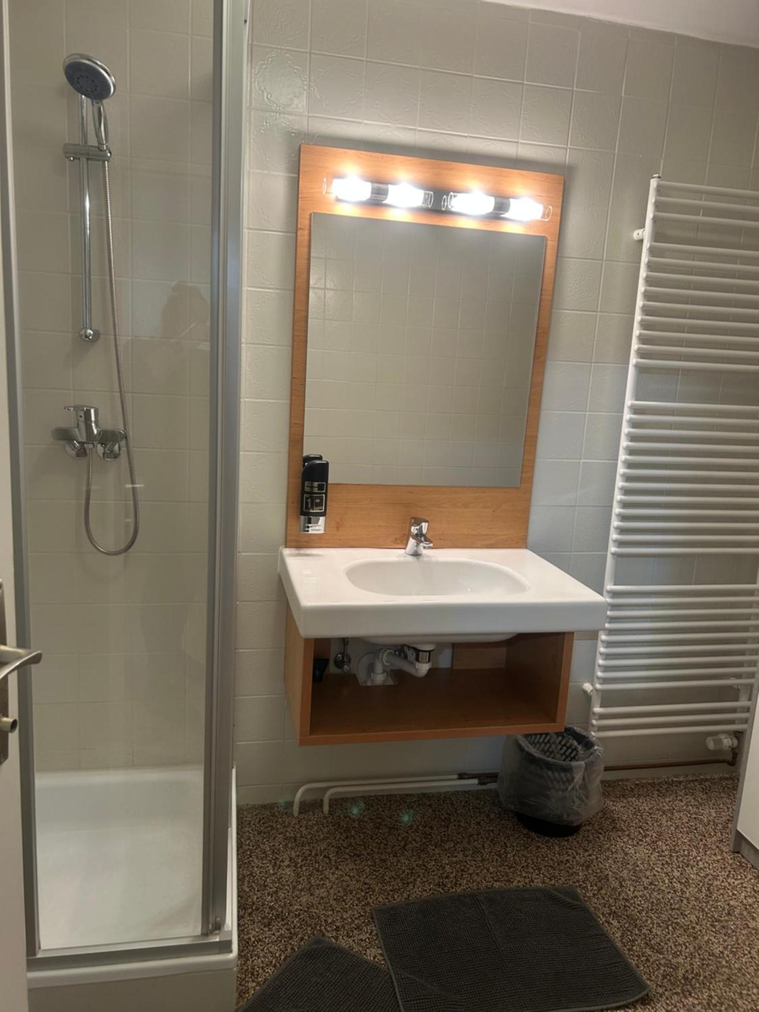 Gasthof Mit Seeterasse & Appartements Zur Landeroith Weyregg am Attersee Dış mekan fotoğraf