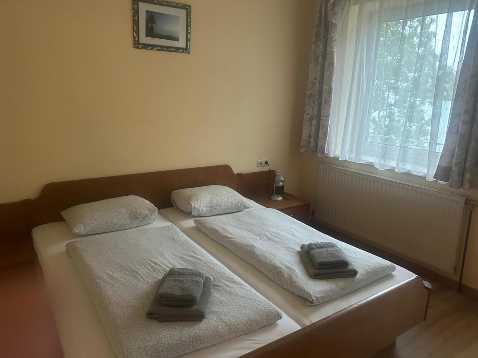 Gasthof Mit Seeterasse & Appartements Zur Landeroith Weyregg am Attersee Dış mekan fotoğraf