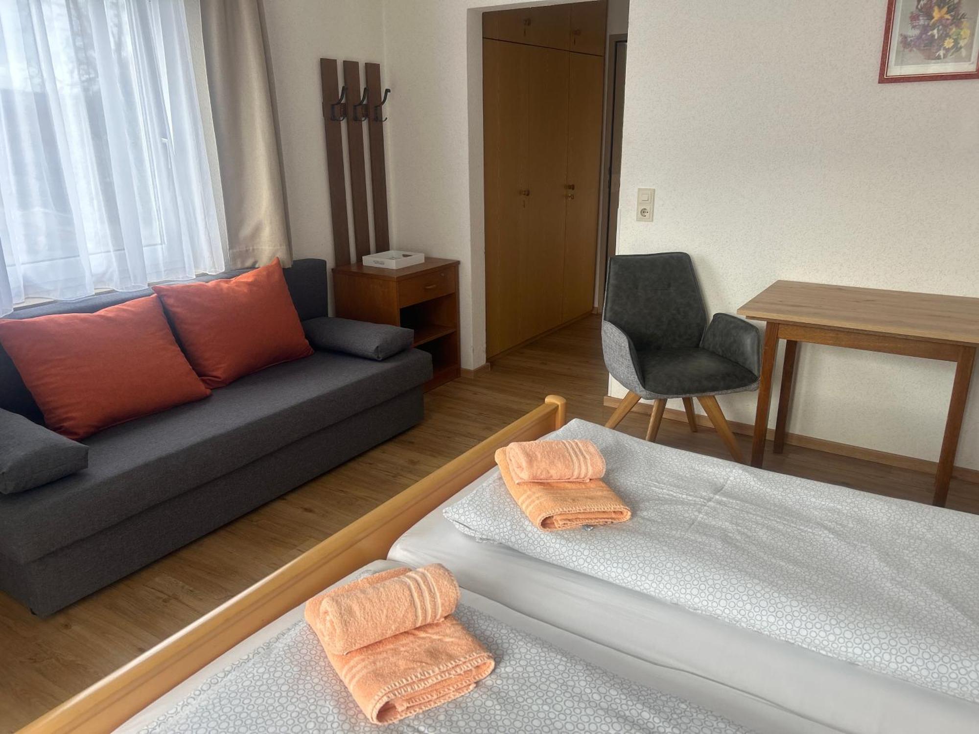 Gasthof Mit Seeterasse & Appartements Zur Landeroith Weyregg am Attersee Dış mekan fotoğraf